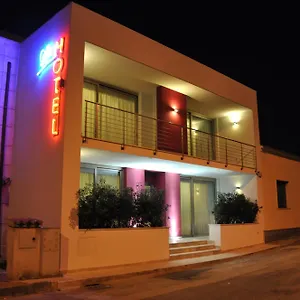  Hotel Gil's